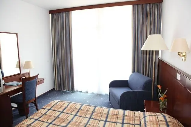 Oda (with Extra Bed)