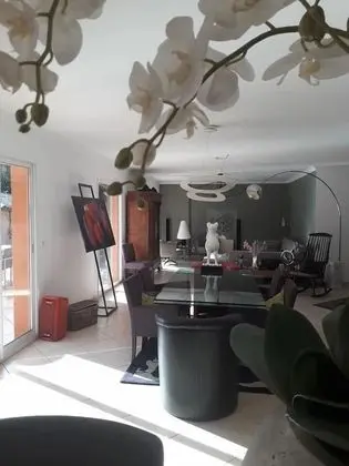 Tek Büyük Yataklı Oda, Balkon