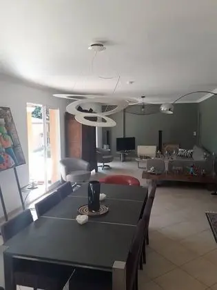 Tek Büyük Yataklı Oda, Balkon