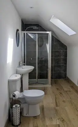 Süit, Banyolu/Duşlu