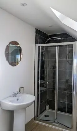 Süit, Banyolu/Duşlu