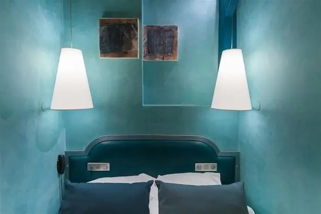 Tek Büyük Yataklı Oda (Cosy - with attic or courtyard view)