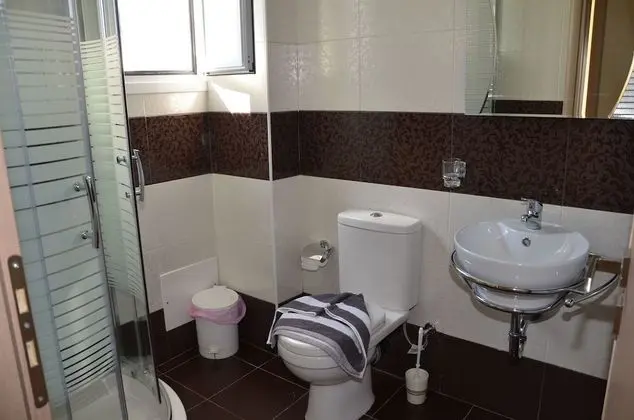 Tek Büyük veya İki Ayrı Yataklı Oda, Balkon