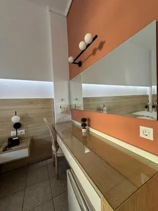 Tek Büyük veya İki Ayrı Yataklı Oda, Balkon