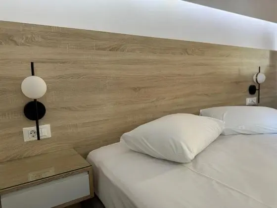 Tek Büyük veya İki Ayrı Yataklı Oda, Balkon