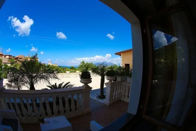 Deluxe Dört Kişilik Oda, Balkon, Zemin Kat