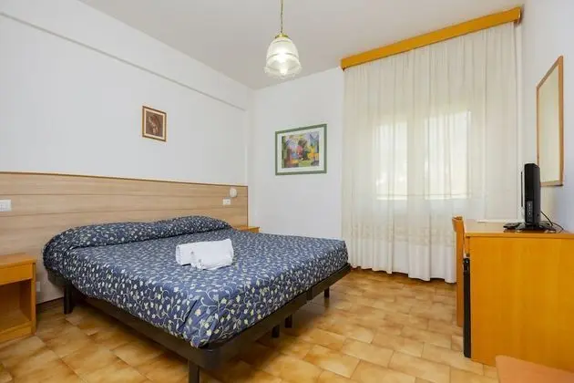 Economy Tek Büyük Yataklı Oda