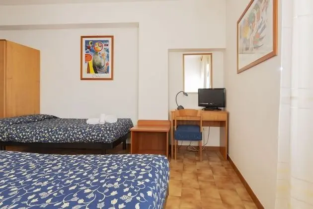 Economy Üç Kişilik Oda