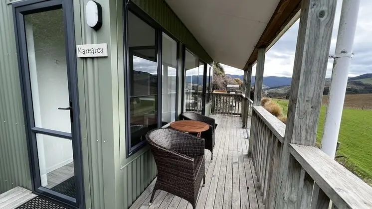 Deluxe Kulübe (Karearea)