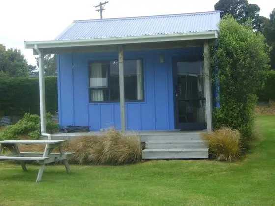 Basic Kulübe, Ortak Banyo