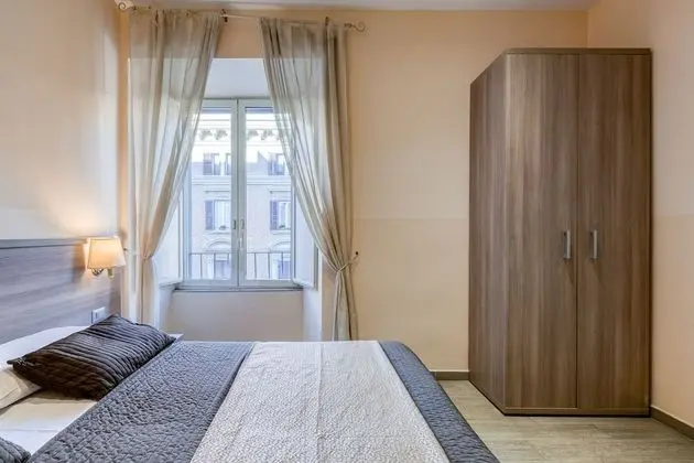 Standard Tek Büyük Yataklı Oda