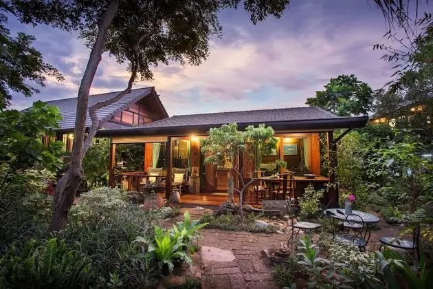 Cowboy Villa With Garden View