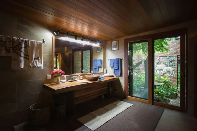 Cowboy Villa With Garden View