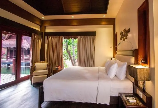 Lagoon Villa (With Breakfast and Boat Transfers)