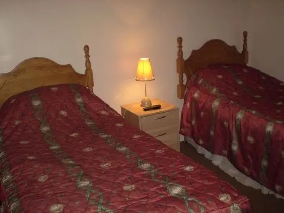 Tek Büyük veya İki Ayrı Yataklı Oda, Banyolu/Duşlu