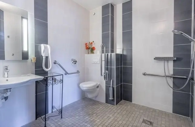Engellilere Uygun Banyo