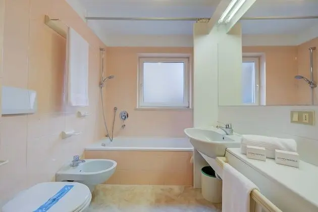 Standard Apart Daire, Birden Çok Yatak (Cavalese few min from ski a17)