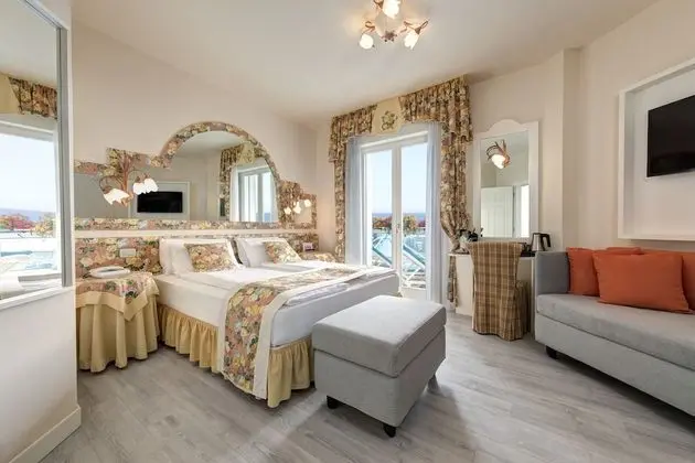 Tek Büyük veya İki Ayrı Yataklı Oda, Deniz Manzaralı (Elegance)