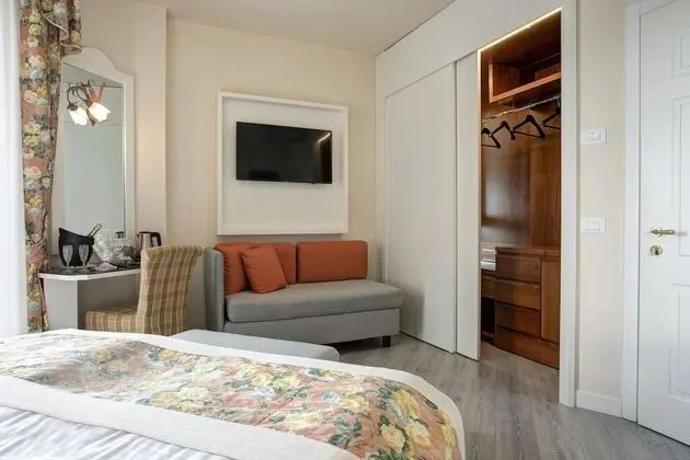 Tek Büyük veya İki Ayrı Yataklı Oda, Deniz Manzaralı (Elegance)