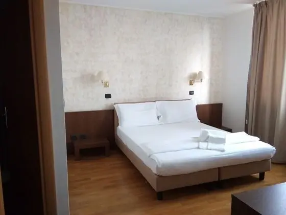 Superior Tek Büyük veya İki Ayrı Yataklı Oda