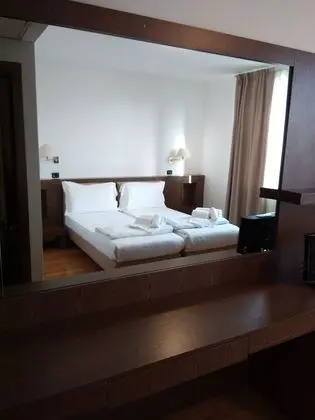 Superior Tek Büyük veya İki Ayrı Yataklı Oda