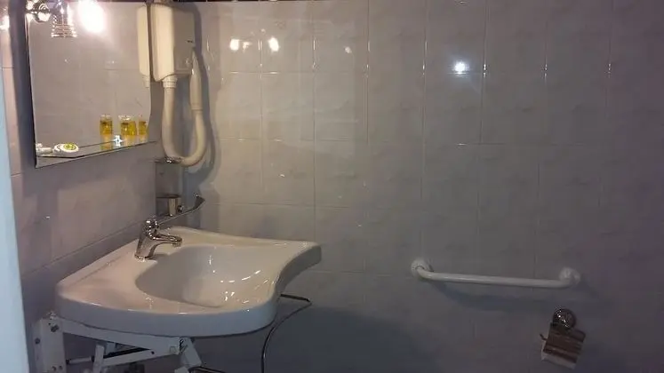 Üç Kişilik Oda, Engellilere Uygun