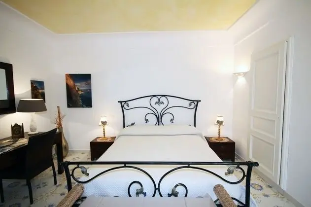 Deluxe Tek Büyük Yataklı Oda (Corallo)