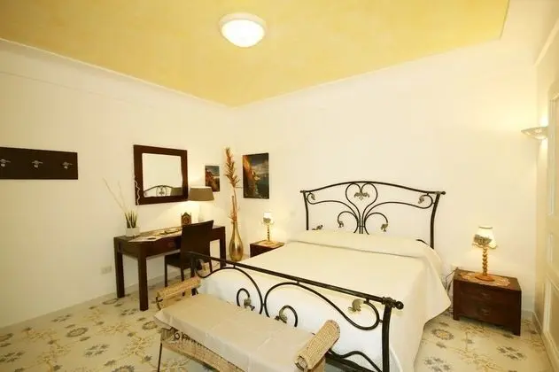 Deluxe Tek Büyük Yataklı Oda (Corallo)