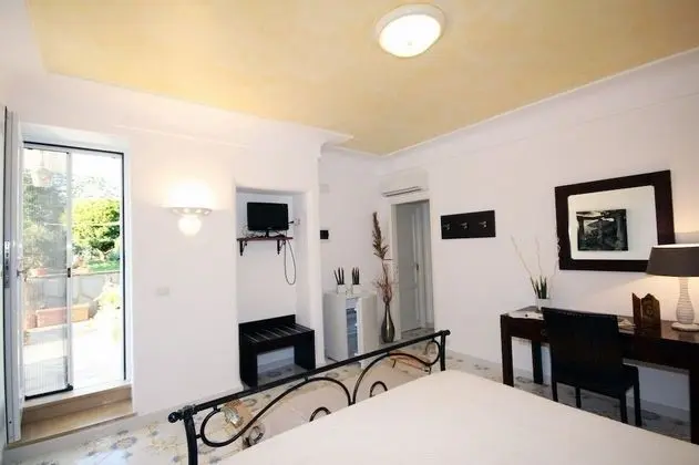 Deluxe Tek Büyük Yataklı Oda (Corallo)