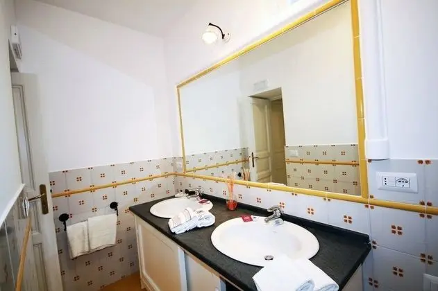 Deluxe Tek Büyük Yataklı Oda (Corallo)