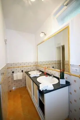 Deluxe Tek Büyük Yataklı Oda (Corallo)