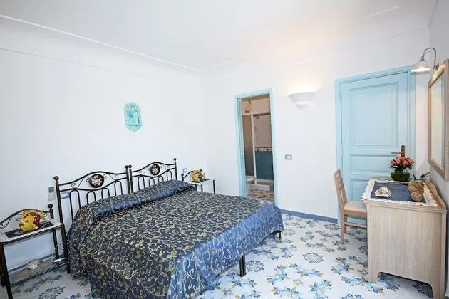 Standard Tek Büyük Yataklı Oda (Riccio)