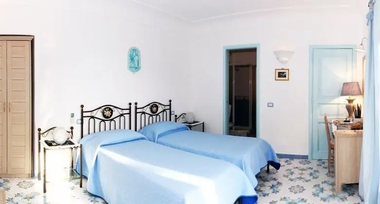 Standard Tek Büyük Yataklı Oda (Riccio)