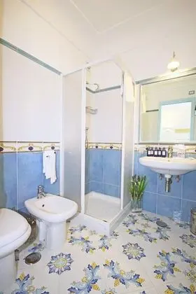 Standard Tek Büyük Yataklı Oda (Riccio)