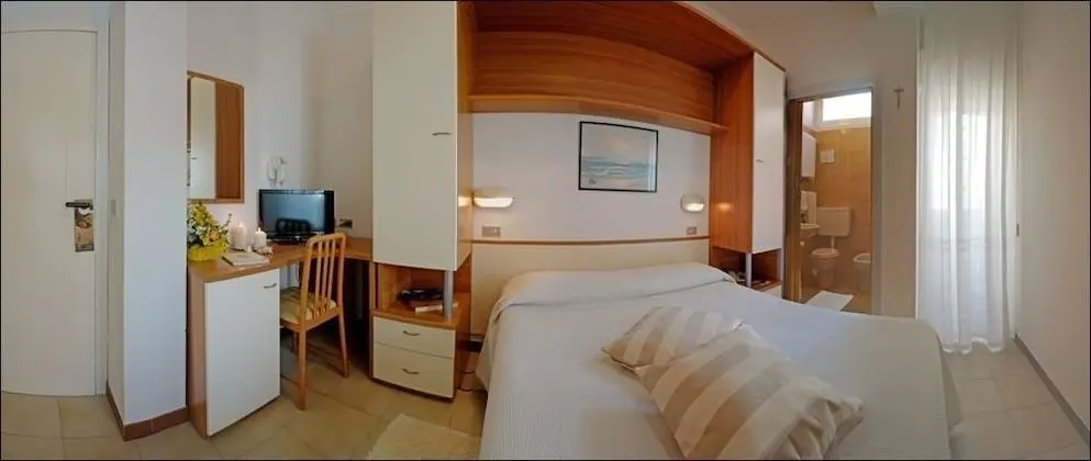 Economy Tek Büyük Yataklı Oda, 1 Çift Kişilik Yatak, Balkon, Bahçeli