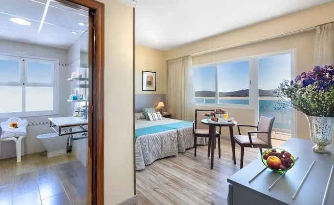 Superior Tek Büyük Yataklı Oda (+ Supletoria, 2 Adultos y 1 Niño)