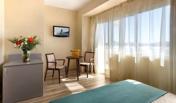 Superior Tek Büyük Yataklı Oda (+ Supletoria, 2 Adultos y 1 Niño)