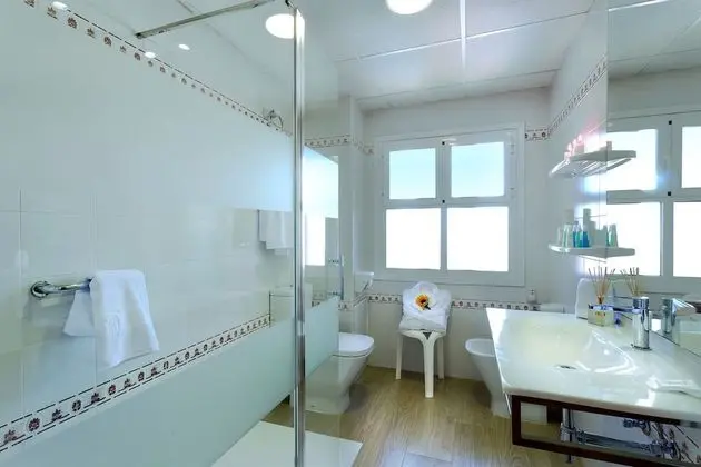 Superior Tek Büyük Yataklı Oda (+ Supletoria, 2 Adultos y 1 Niño)