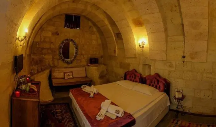 Pembe Mağara