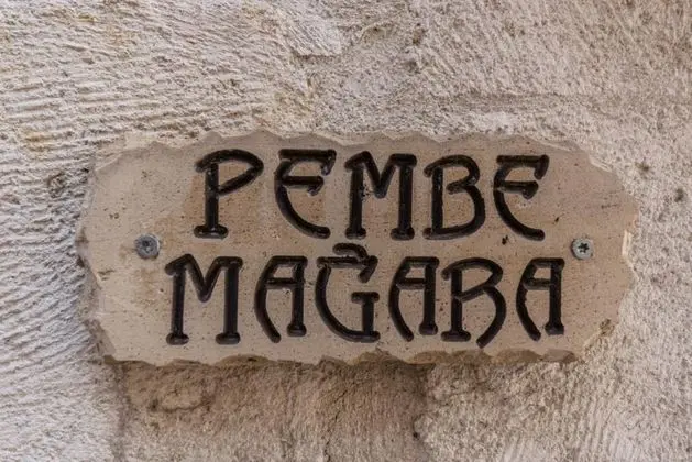 Pembe Mağara