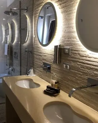 Üç Kişilik Oda
