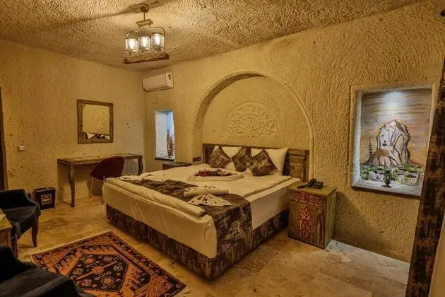Jakuzili Cave Suite, , Jakuzili