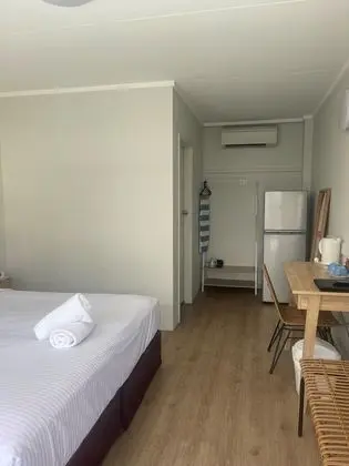 Tek Büyük Yataklı Oda, Havuz Manzaralı