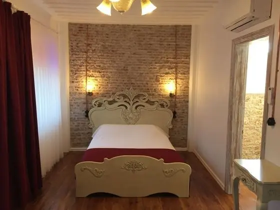 Aile Odası, Kara Manzaralı