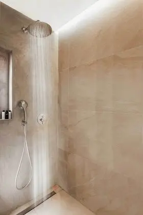 Junior Süit (3 Adults)