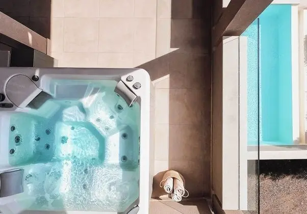 Premium Stüdyo Süit (Outdoor Jacuzzi)