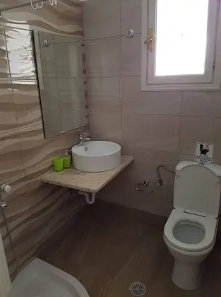 Stüdyo, Ek Bina