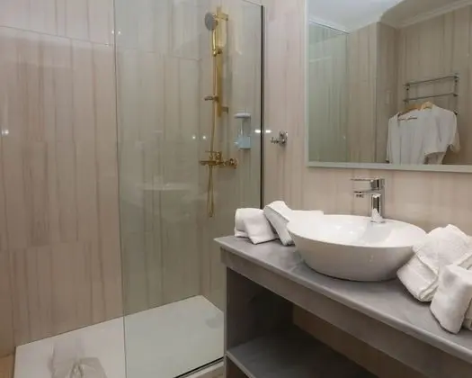 Standard Tek Büyük Yataklı Oda, Dağ Manzaralı