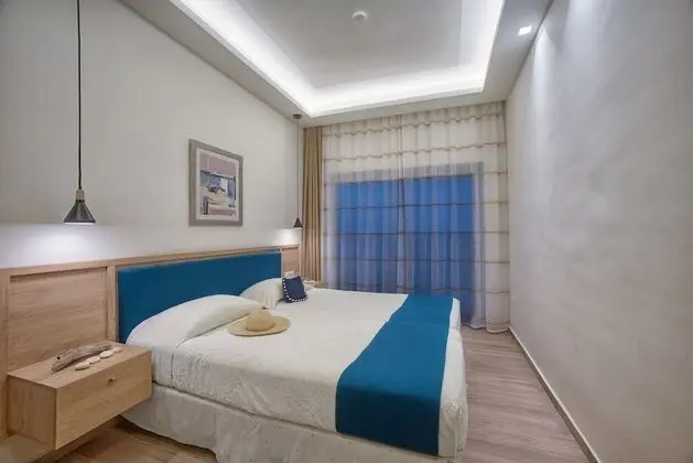 Büyük Yataklı Tek Kişilik Oda