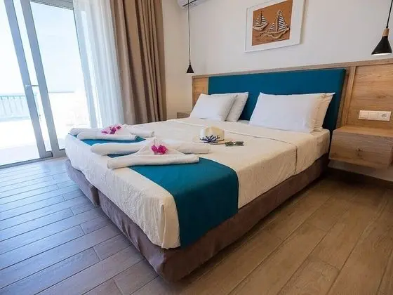 Büyük Yataklı Tek Kişilik Oda